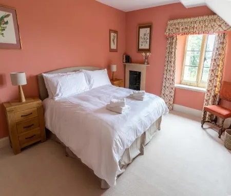 The Courtyard overlooking Kiftsgate Court Gardens Отели рядом с достопримечательностью «Эрнест Уилсон Мемориал Гарден»