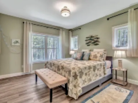 Shipbuilder’s Retreat sleeps 6, 5 minutes to Harbor Hotels in Boothbay