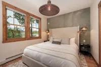 Remodeled Granby Ranch Condo - King Bed, Firepit, Walk to Lifts Hotels near Granby Library