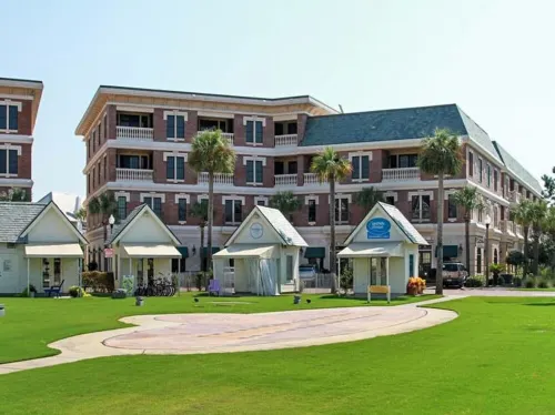 Charming Studio 30A, Seacrest!  Walk to Rosemary! Free Private Beach Access!