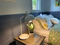 Kingfisher Cabin - Stunning Waterfront Vistas!