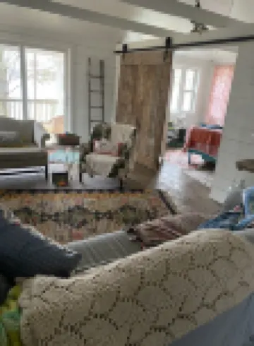 Charming up north cottage on all sports Peach Lake! ウェスト・ブランチのホテル