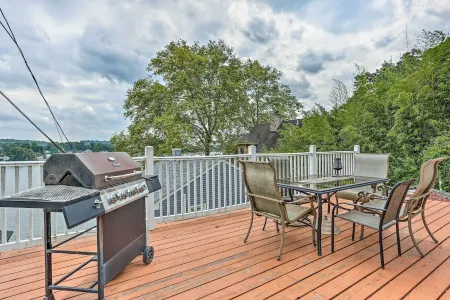 Lakeview Cozy Home - 2-Bedroom Cottage in Hopatcong, NJ