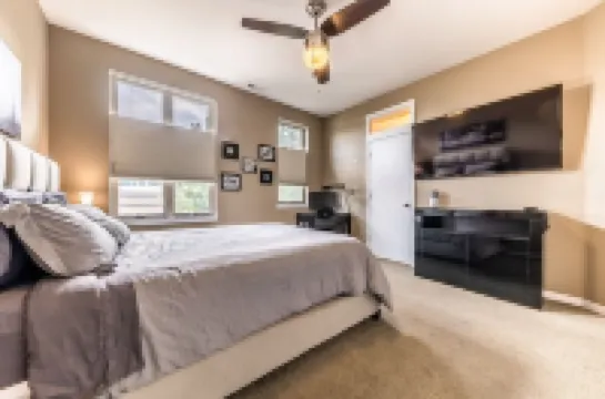 Post-Worthy Rooftop Views / Super Walkable LoHi Area / Modern 3b3b