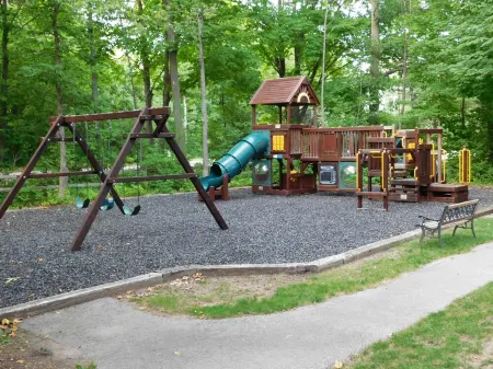 Egg Harbor Getaway - Landmark Resort - Cozy 1 Bedroom Wood-View!