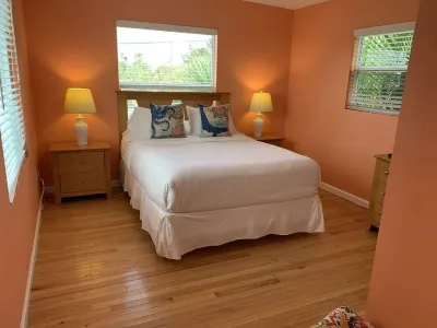 H-3 Havana Inn - 2 bed 2 bath Hotels near Gulf Beaches Historical Museum