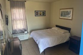 Cole Manor Motel By Oyo Love Field Market Center