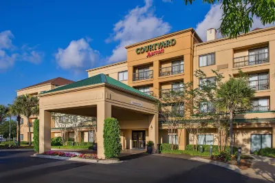 Courtyard North Charleston Airport/Coliseum فنادق في نورث تشارلستون