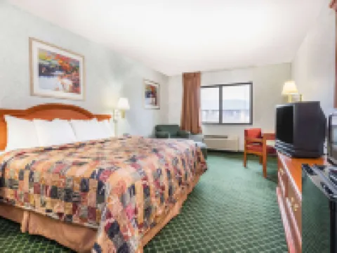 เดย์สอินน์ บายวินด์แฮม โทพีกา โรงแรมในโทพีกา