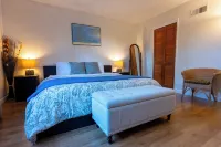 Family Retreat & Workspace! Near 30+ vineyards and Plaza! Parking. WiFi.