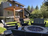 BEAUTIFUL PVT HOME W/ MODERN FURNISHING - EXCLUSIVE WEST BANK JACKSON HOLE