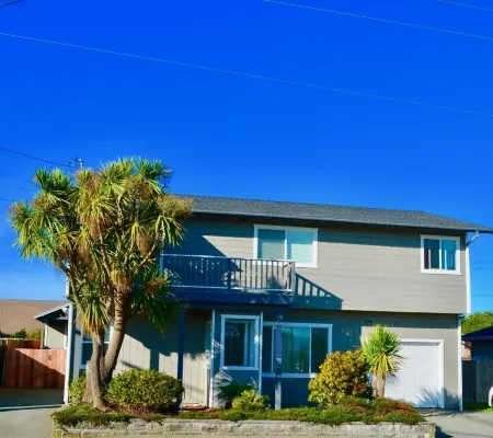 Pacific Seaside House By Pebble Beach