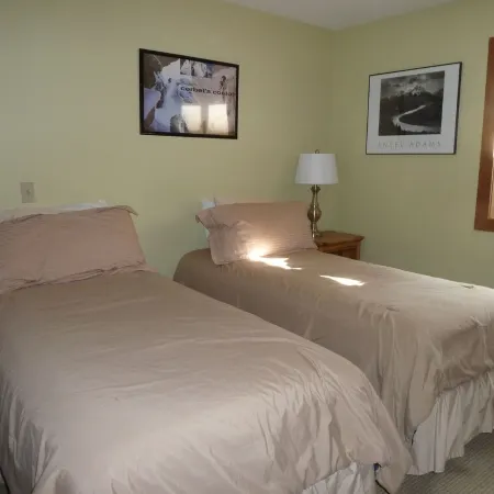 Beautifully Renovated 2 BR 2 Bath Light Filled JHMR View Condo