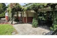 New Guest House on Bayou w/Hot tub & Spectacular view