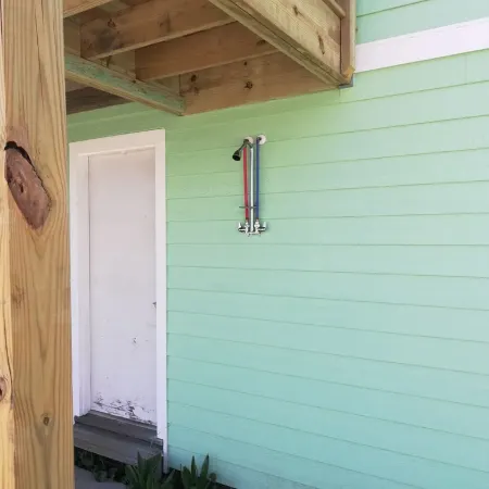 Ocean front cottage close to everything but far away from the hustle and bustle