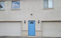 Large bedroom with private entrance, bathroom and thermostat Hotels in North Mountain