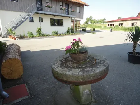 Gasthof Reiterstuben Apartment "Ernst" 55 m2 in a quiet rural location