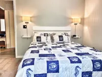 500 ft from Beach in Duck! Charming Obx Cottage "The Cozy Duck"  4 Bd/2 ba