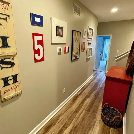 NEW: Spacious 4-BR townhome with marina & bay views, pool and easy beach access.