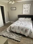 Charming 2-bedroom house with AC, WiFi in fabulous Panama City Hotels near Blasted Screen Print & Boutique