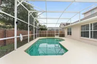 Charming  Pool 4-bedroom house with Wi-Fi And AC