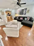 Cozy townhouse in the heart of Fayetteville, minutes from the U of A.
