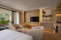 The Golden Crown Hotel - spa