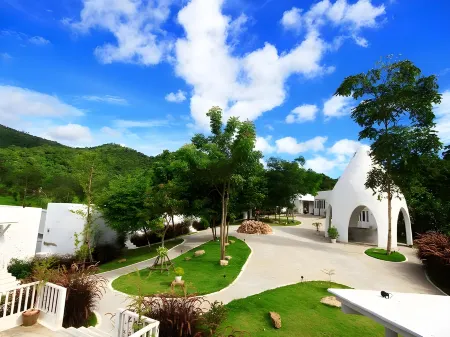 Aristo Chic Resort and Farm Отели рядом с достопримечательностью «Suan Phueng»