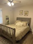 Heart of New Braunfels within minutes to Gruene, Schlitterbahn and downtown.