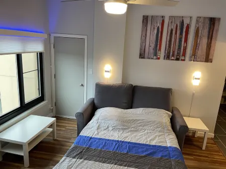 Modern Condo Ski In/Ski Out with Night Skiing - 2 Beds/Full Bath, Full Kitchen