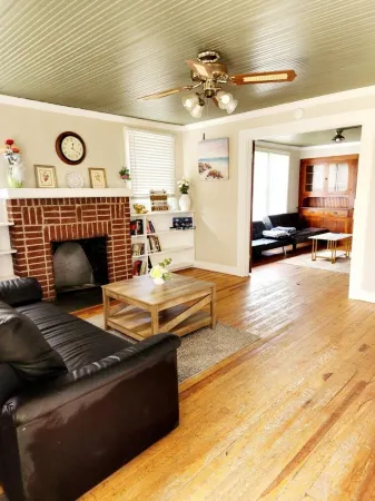 House on Avenue near Lenoir Rhyne University College