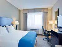 Holiday Inn Express 的SAULT科技教育。瑪麗 蘇聖瑪麗住宿飯店