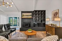 Midcentury Retreat on 1 Acre with Pool! Pets Welcome! Các khách sạn ở Willow Park