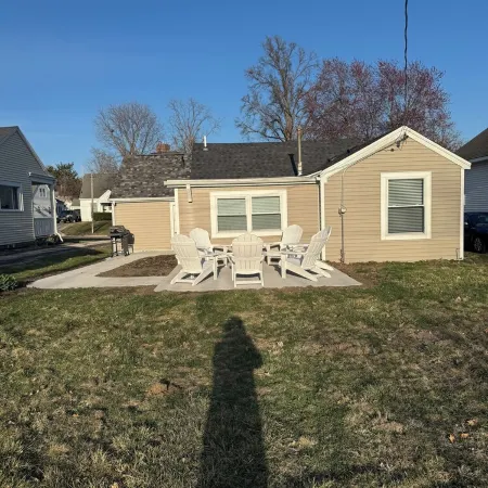 NEW! Charming Cottage on Elmhurst Drive Ne. Close to Mt. Mercy and Coe College.