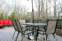 A safe, modern house in the woods just minutes from  downtown Jim Thorpe