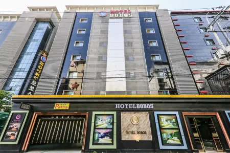 Bobos Hotel Отели рядом со станцией Ssangyong Station