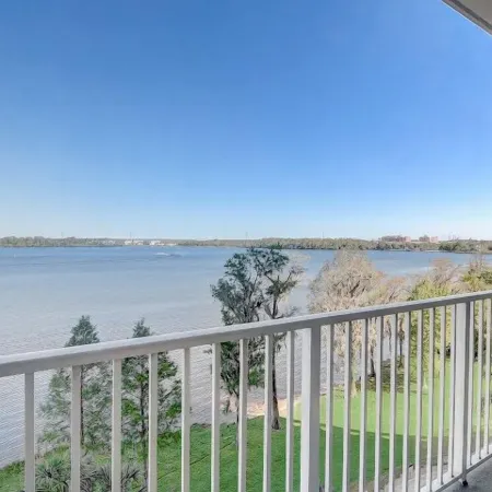Newly Renovated! 2-Bedroom 2-Bath Stunning LakeView at Blue Heron Beach Resort