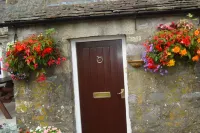 Idle for walking. In the centre of the 3peaks