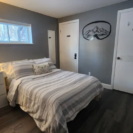 Cozy Ski Retreat at Waterville Valley. Pet Friendly!