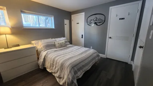 Cozy Ski Retreat at Waterville Valley. Pet Friendly!