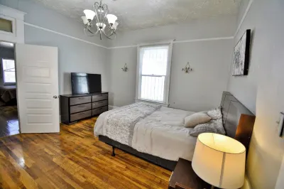 Entire Home Near UTEP Hotels near UBH