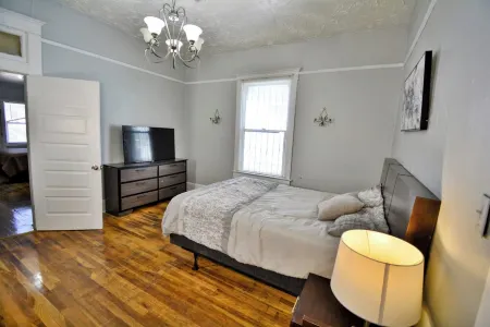 Entire Home Near UTEP Отели рядом с достопримечательностью «Университет Техас в Эль-Пасо»