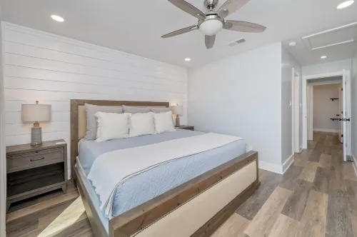 Close to 30A, Close to Pier Park - 2 Bed/2.5 Bath on Beach ~Renovated~