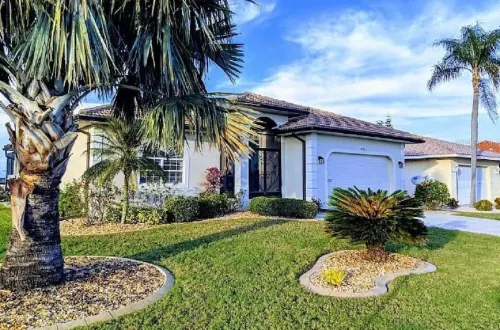 Punta Gorda Home w/ Lanai < 1 Mi to Downtown!