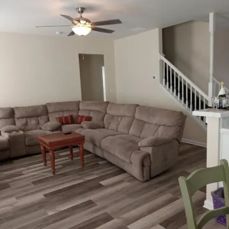 Lovely 4-bedroom/3 bathroom house in Newnan with AC, WiFi.