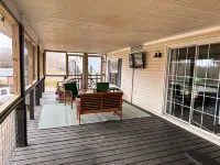 Escape to our quiet river house on Bluewater Creek.