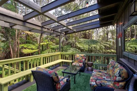 Halehikiola 3 Bedroom Home by RedAwning