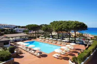 Hotiday Room Collection - Baja Sardinia - Swimmingpools