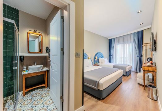 4. 네네사 에어포트..