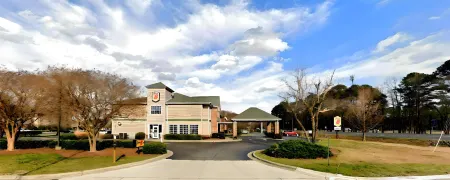 Super 8 by Wyndham Smithfield/Selma